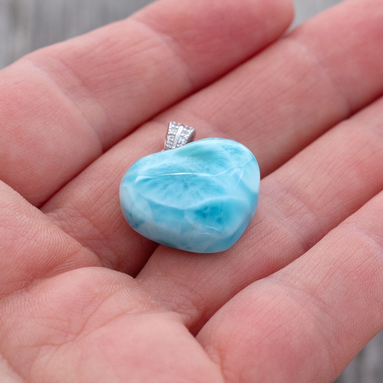 Larimar Anhänger 20x18x8mm herzförmig AAA matrixfrei