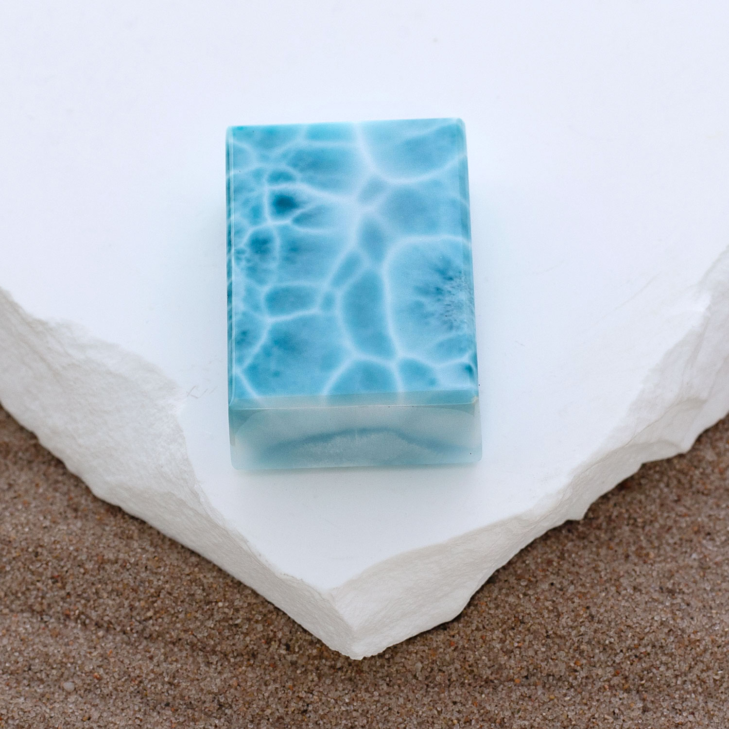 Larimar Cabochon / Fancy Cut 32x22x11,5mm kantige Rechteckform turtle pattern AAA+ matrixfrei Sammlerstück