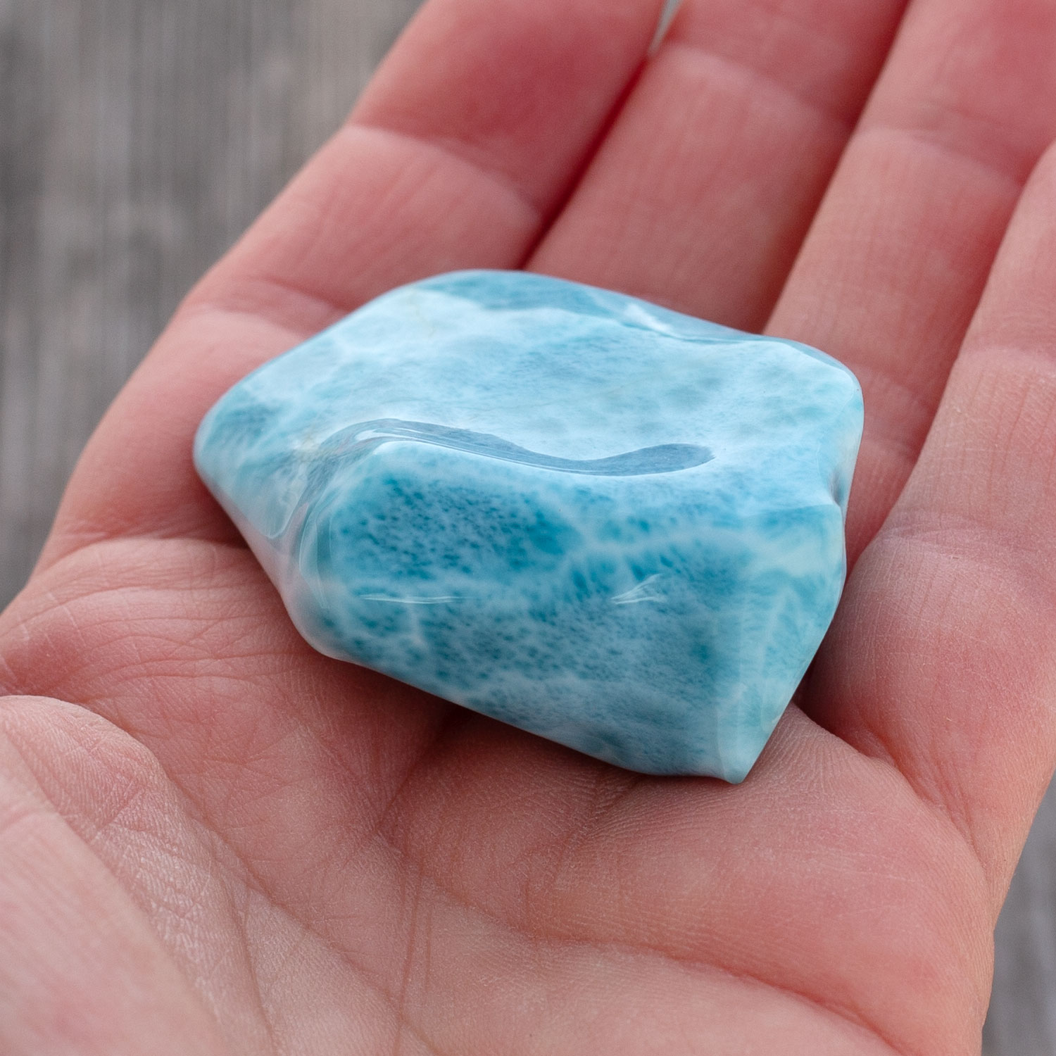 Larimar Freiform ca. 51x39x21mm AAA+ matrixfrei oceanblau Sammlerstück