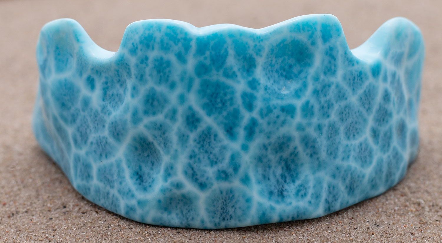 Larimar Freiform Krone ca.79x42x28mm AAA+ matrixfrei turtle pattern Rarität Sammlerstück