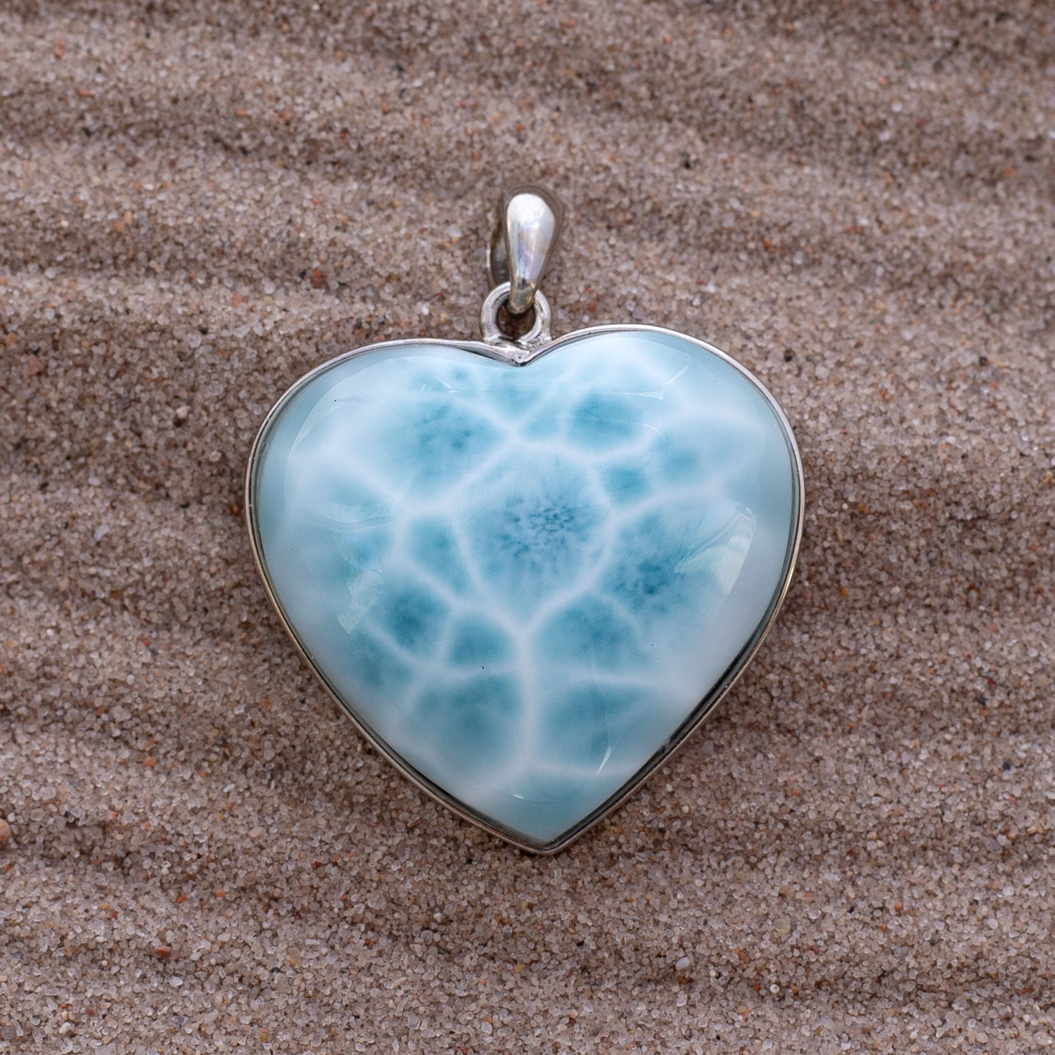 Larimar Anhänger 26x24x13mm herzförmig hellblau AAA1 matrixfrei turtle pattern