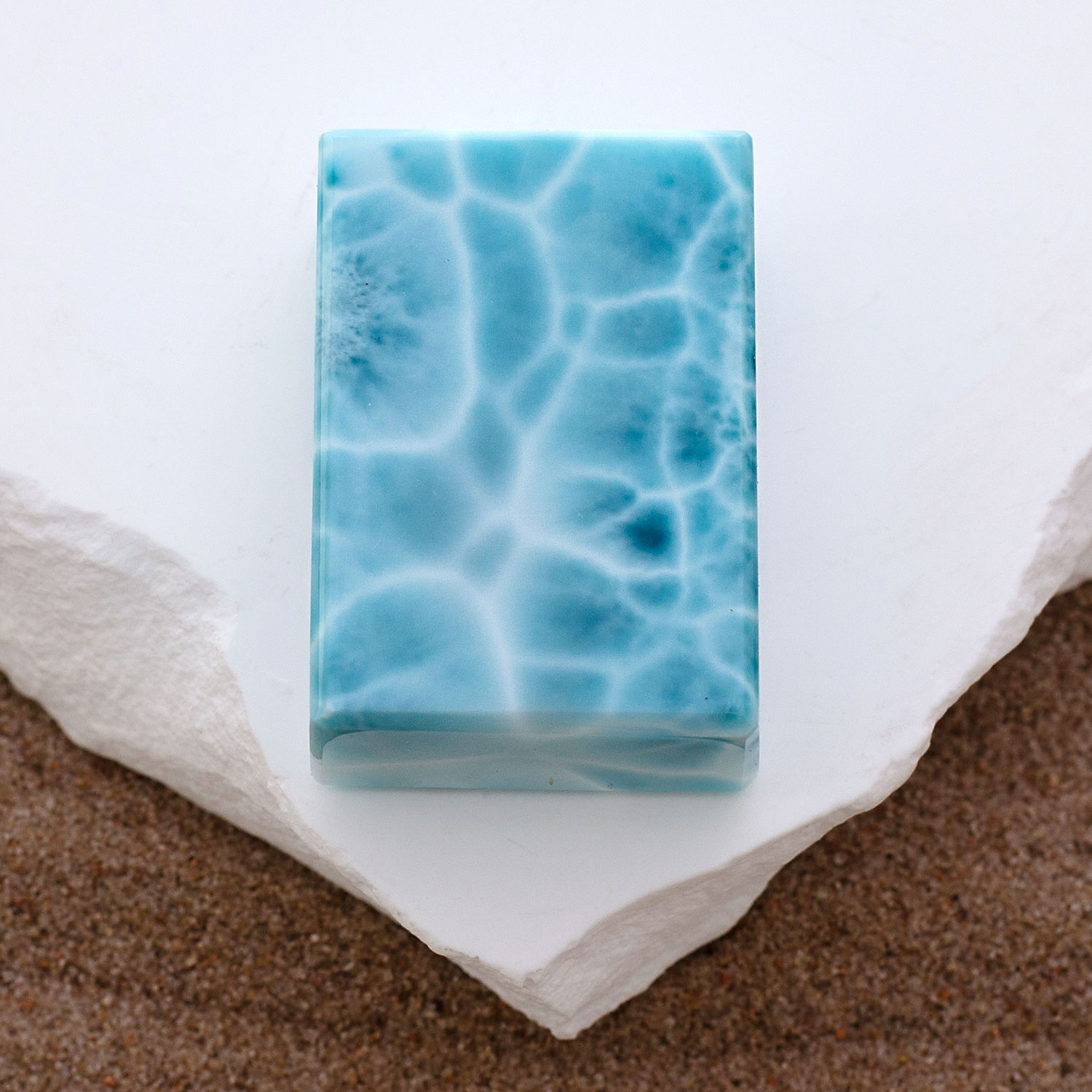 Larimar Cabochon / Fancy Cut 32x22x11,5mm kantige Rechteckform turtle pattern AAA+ matrixfrei Sammlerstück