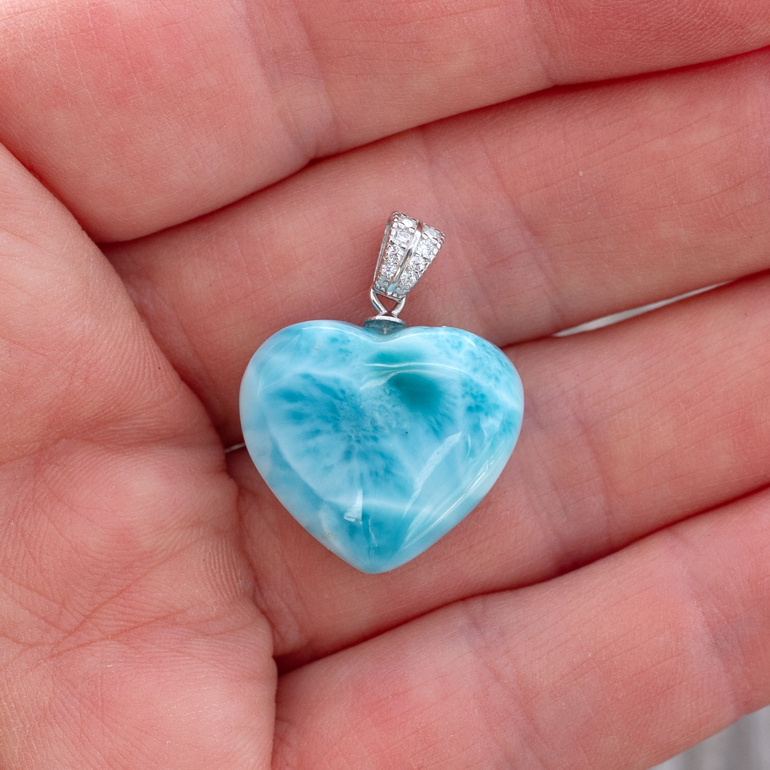 Larimar Anhänger 20x18x8mm herzförmig AAA matrixfrei
