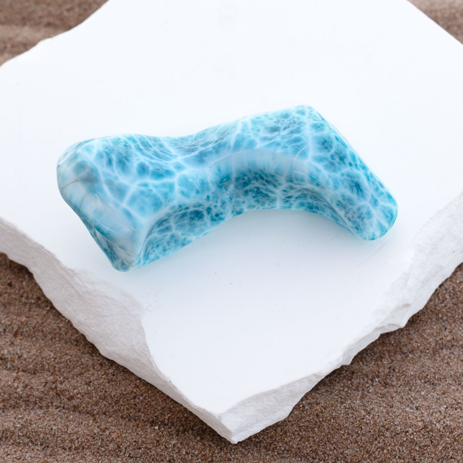 Larimar Freiform ca. 55x20-34x25mm AAA1 matrixfrei turtle pattern Sammlerstück